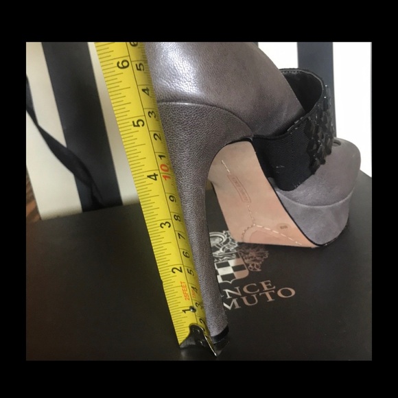 🔥Vince Camuto Heels 👠 - Picture 8 of 8
